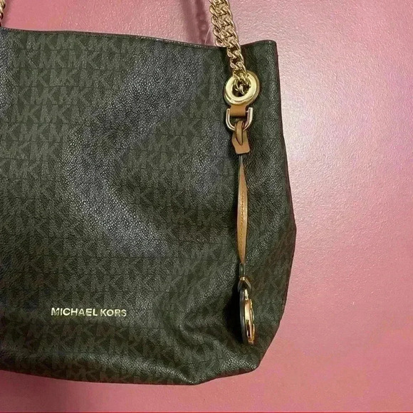 Michael Kors Women's Jet Set Chain - Picture 4 of 16